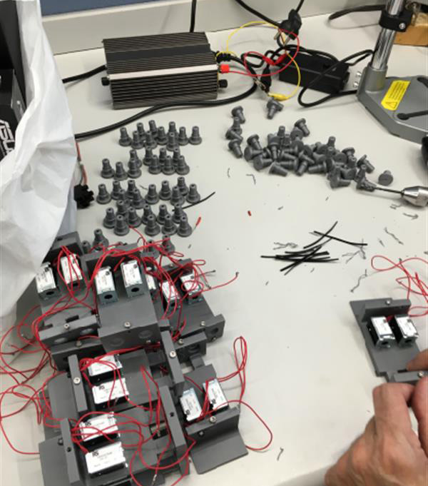 新科技人為創(chuàng)造奇景 3D打印水簾讓人嘆為觀止
3D打印水簾,創(chuàng)客,創(chuàng)客聯(lián)盟,3d打印機,3d打印材料,3d打印技術,3d打印模型