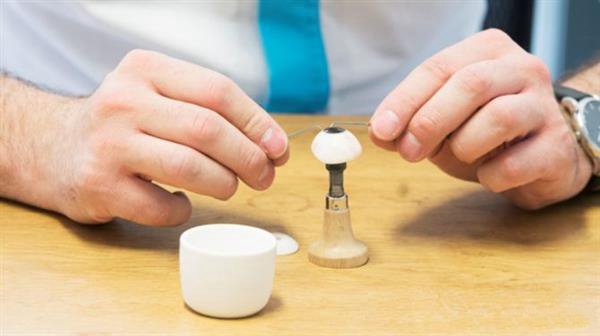 3D打印技術(shù)在醫(yī)療方面的應(yīng)用 世界首個3D打印義眼_E鍵3D打印服務(wù)