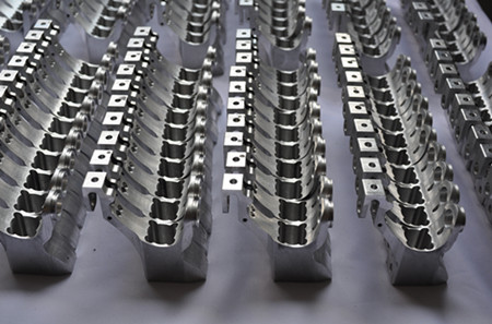 CNC加工樣品 新手選擇3D打印手板模型加工打樣還是CNC加工?選擇當(dāng)?shù)剡€是全國(guó)3D打印公司?