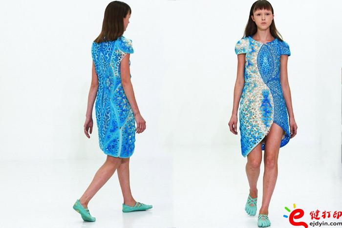 threeASFOUR在紐約時裝周盡情展示無孔不入的3D打印技術(shù)設(shè)計服裝特點