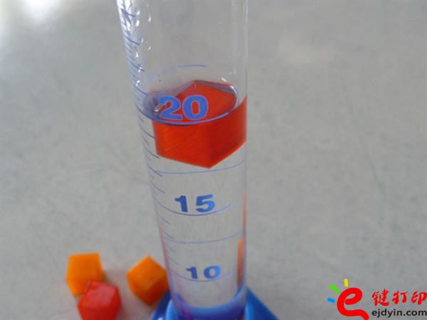 3D打印密度和浮力實(shí)驗(yàn),3d打印培訓(xùn)課程方案作品展 中小學(xué)生超愛(ài)3D打印小作品成功案例展示