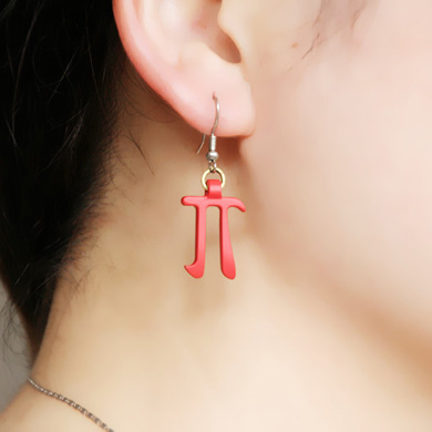 3D打印創(chuàng)意藝術(shù)品：π型耳環(huán)