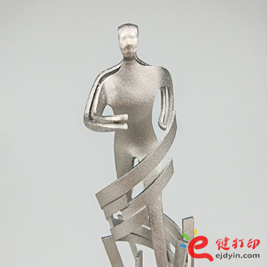 “七彩云南·秘境百馬”獎(jiǎng)杯